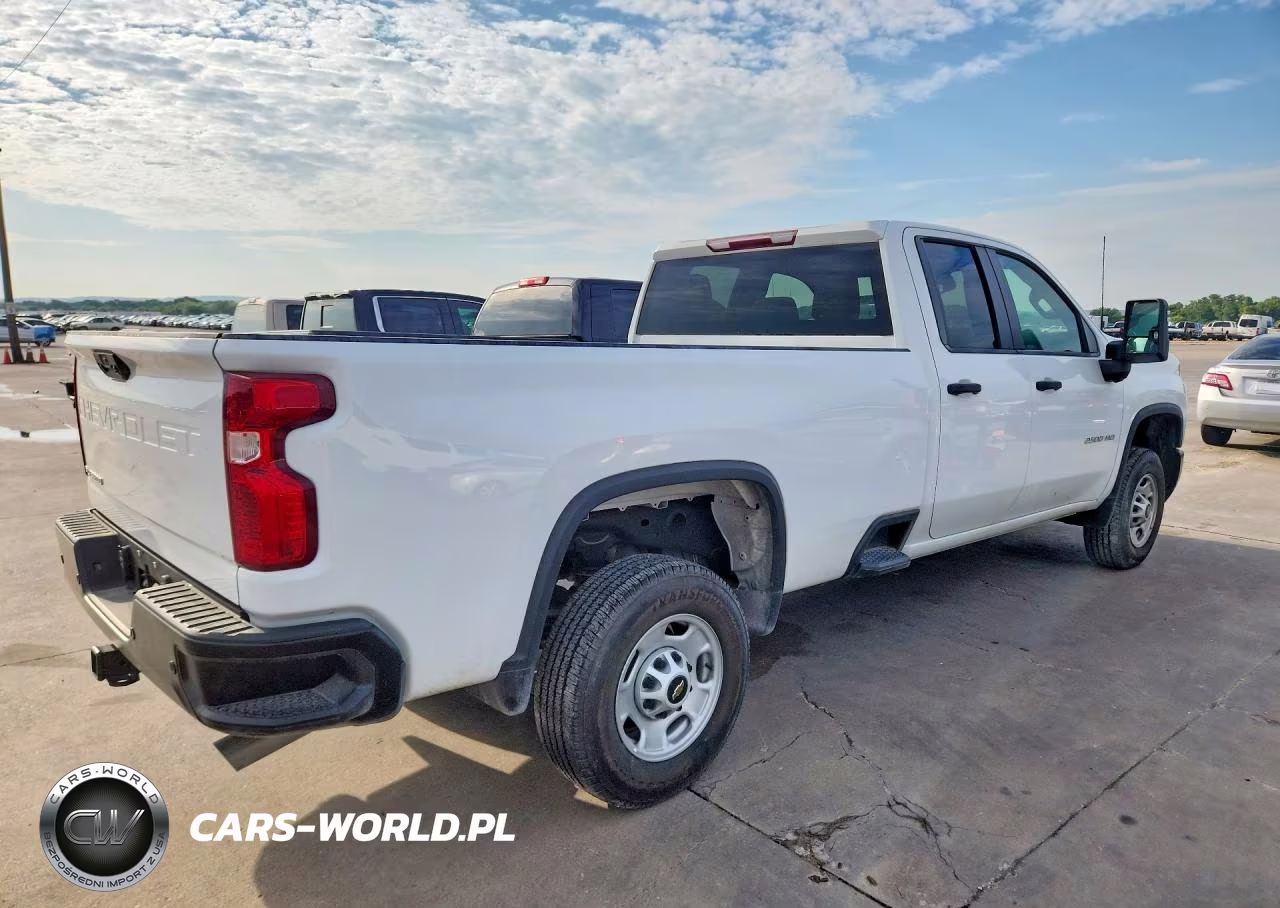 2024 Chevrolet Silverado C2500 Heavy Duty VIN:1GC2WLE78RF417228 - 3