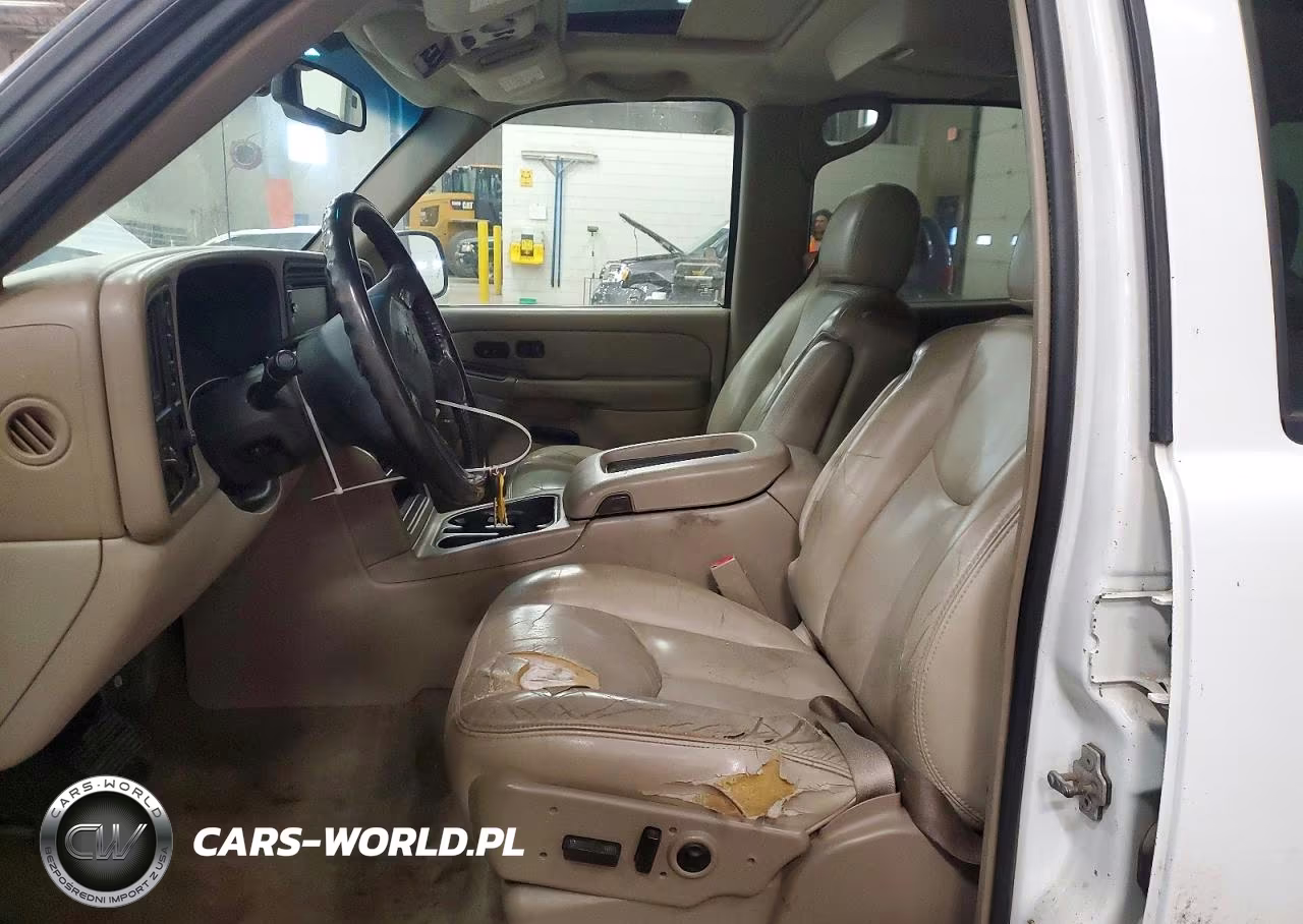 2005 Chevrolet Tahoe K1500 VIN:1GNEK13T25R204322 - 7