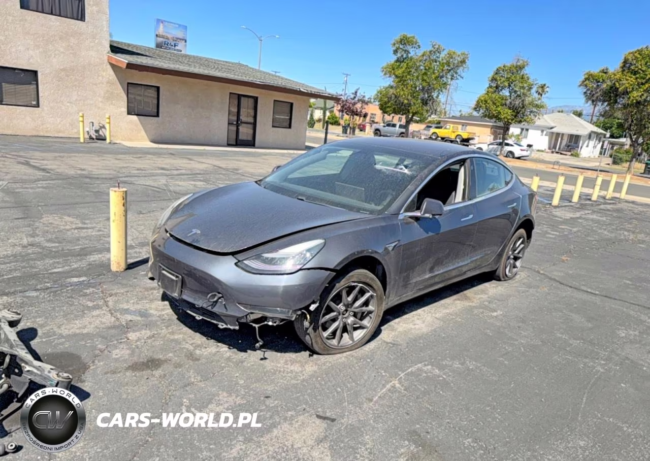 2018 Tesla Model 3 VIN:5YJ3E1EB6JF077201 - 2