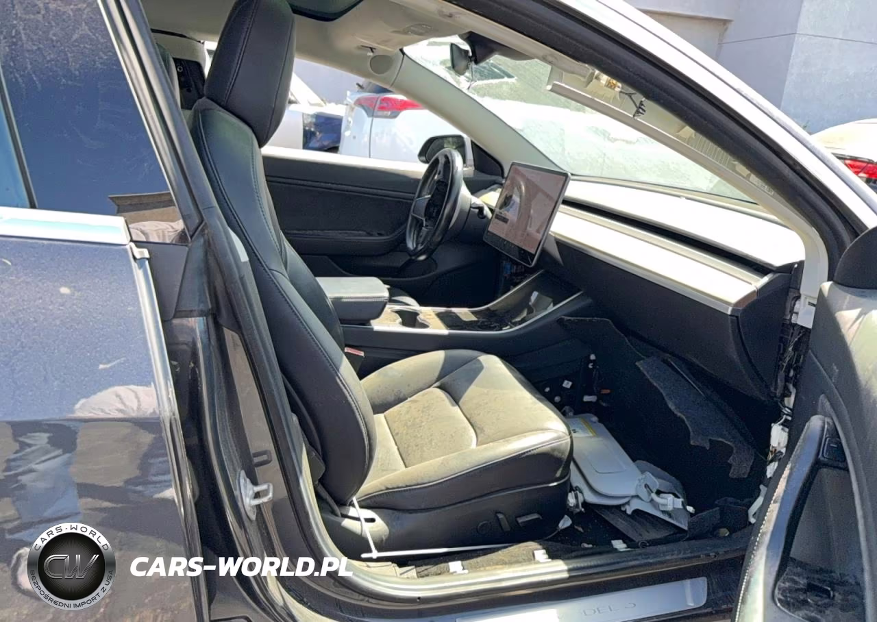 2018 Tesla Model 3 VIN:5YJ3E1EB6JF077201 - 5