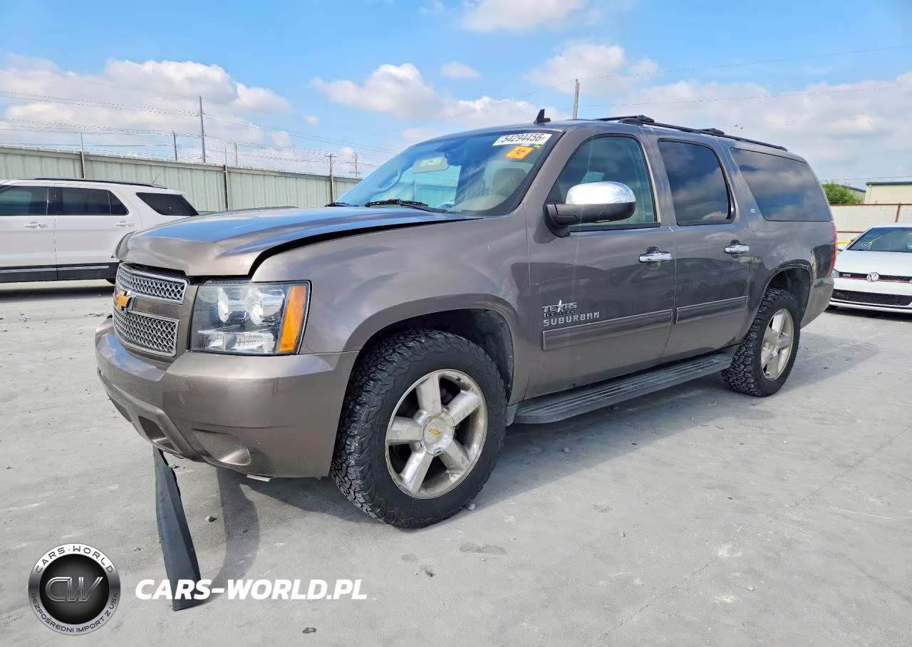 2014 Chevrolet Suburban C1500 Lt