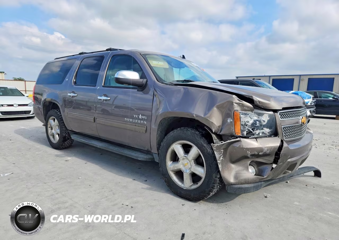 2014 Chevrolet Suburban C1500 Lt VIN:1GNSCJE07ER230238 - 4