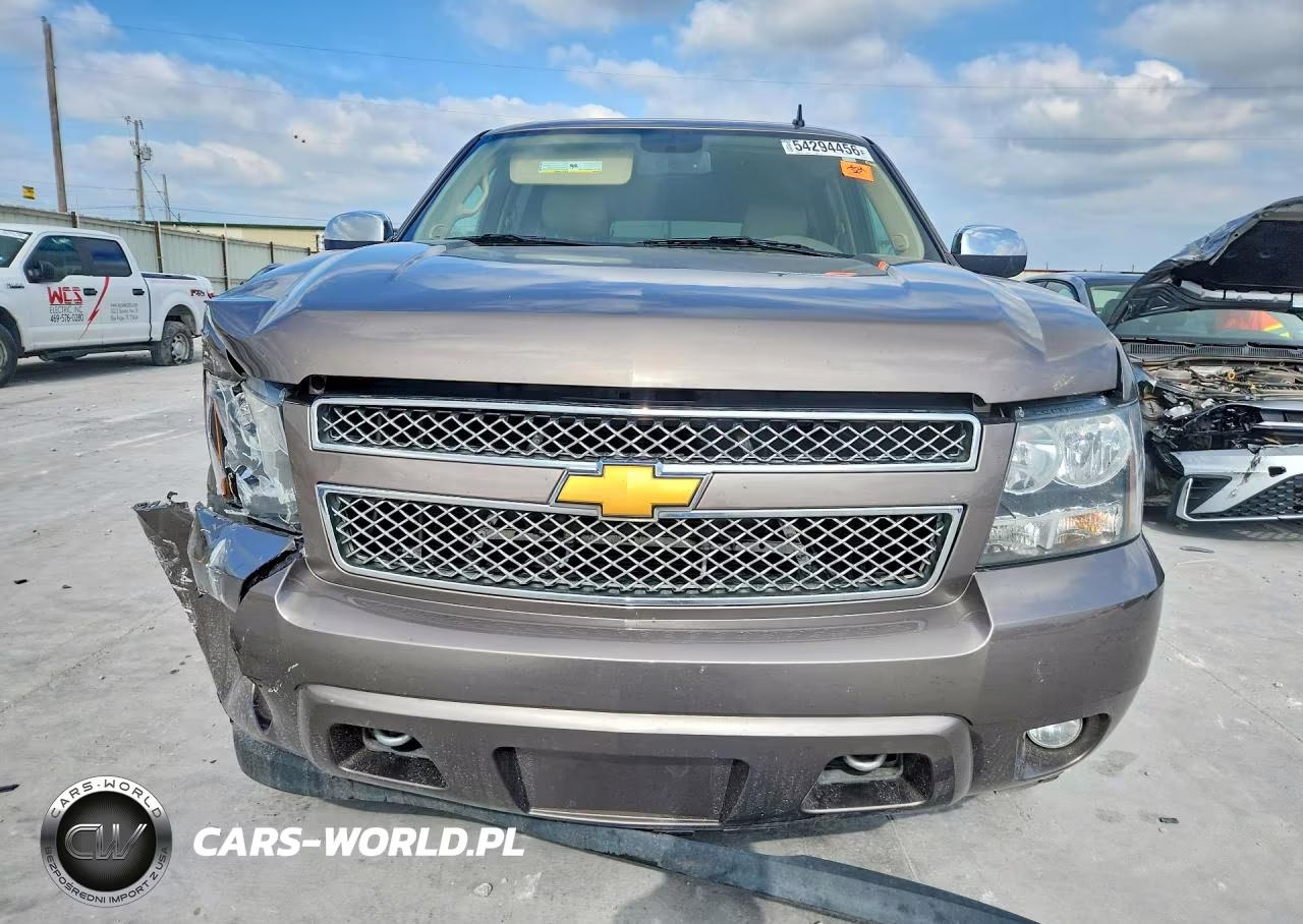 2014 Chevrolet Suburban C1500 Lt VIN:1GNSCJE07ER230238 - 5