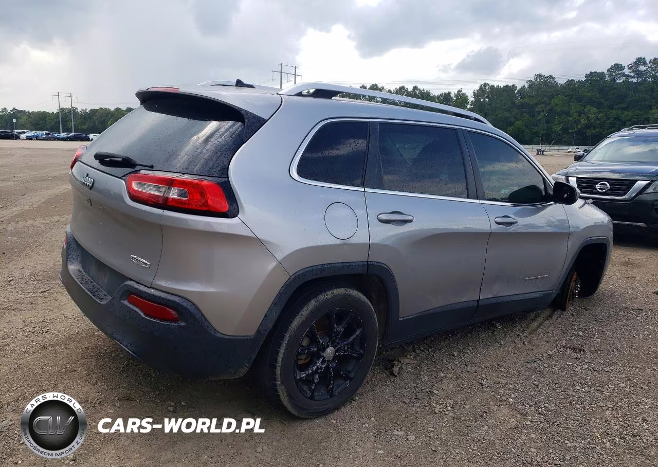 2016 Jeep Cherokee Latitude VIN:1C4PJLCB6GW274045 - 3