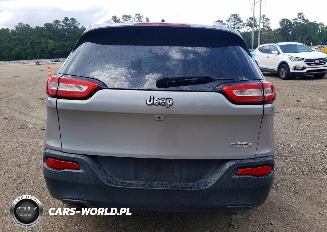 2016 Jeep Cherokee Latitude VIN:1C4PJLCB6GW274045 - 6