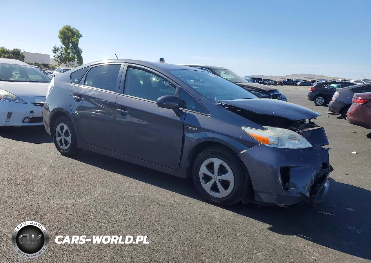 2013 Toyota Prius Four VIN:JTDKN3DU7D5644239 - 4