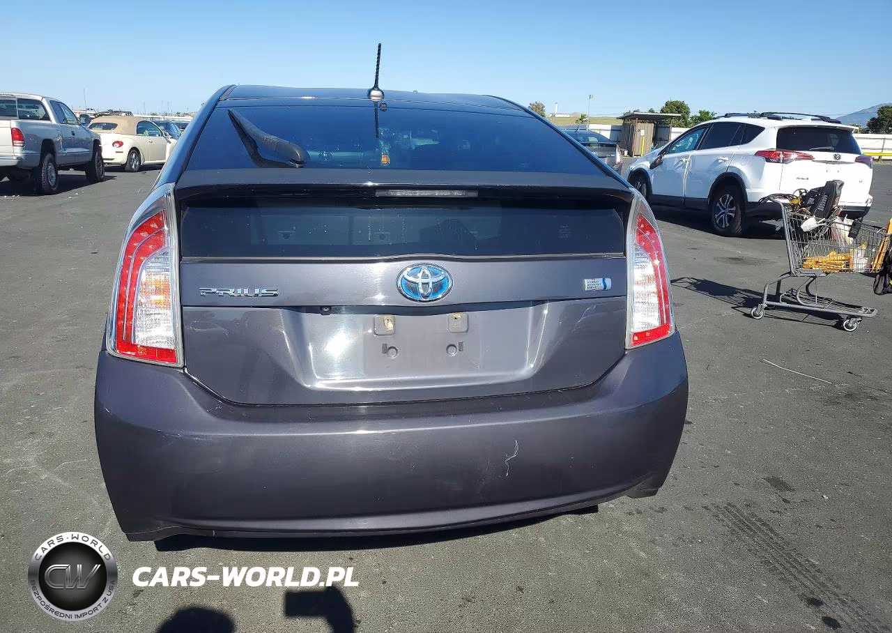 2013 Toyota Prius Four VIN:JTDKN3DU7D5644239 - 6