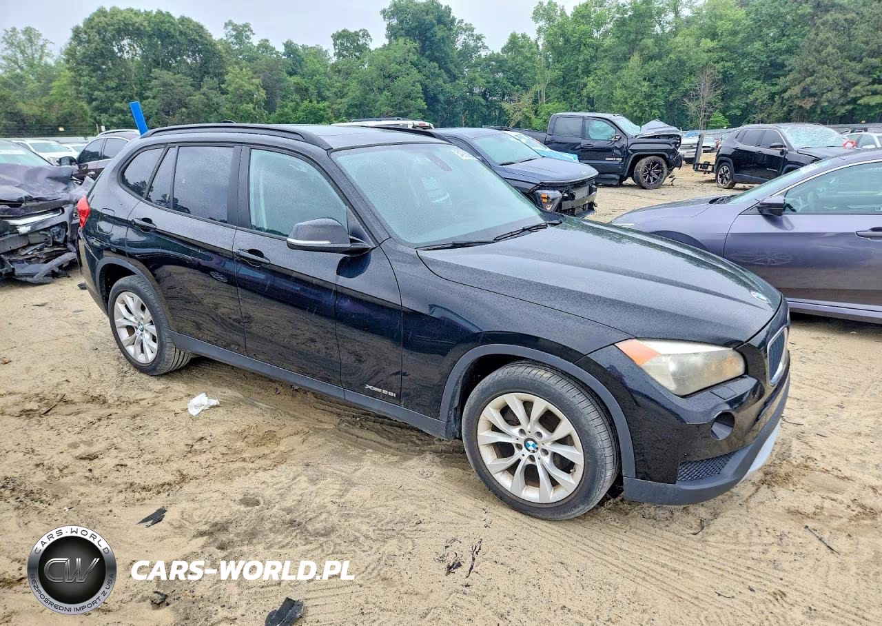 2014 BMW X1 xDrive28I VIN:WBAVL1C54EVY17506 - 4