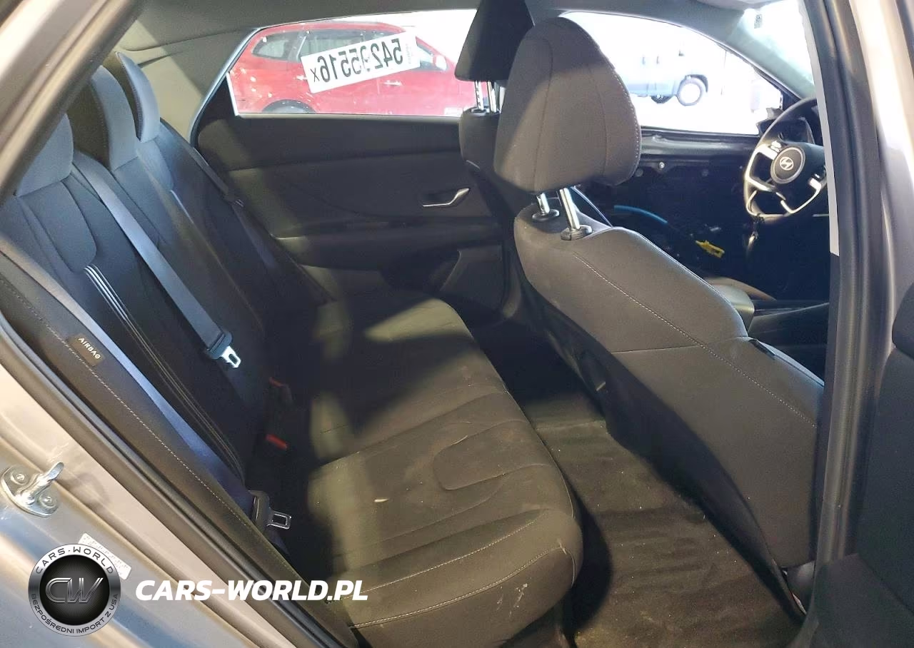 2024 Hyundai Elantra Blue VIN:KMHLM4DJ8RU116592 - 10