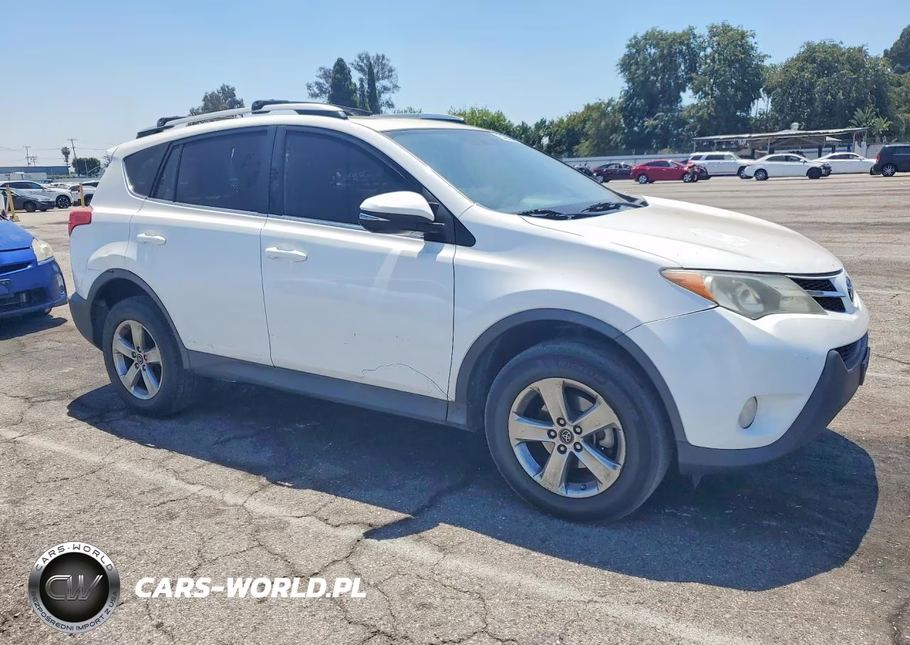 2015 Toyota Rav4 Xle VIN:2T3WFREV6FW207451 - 4
