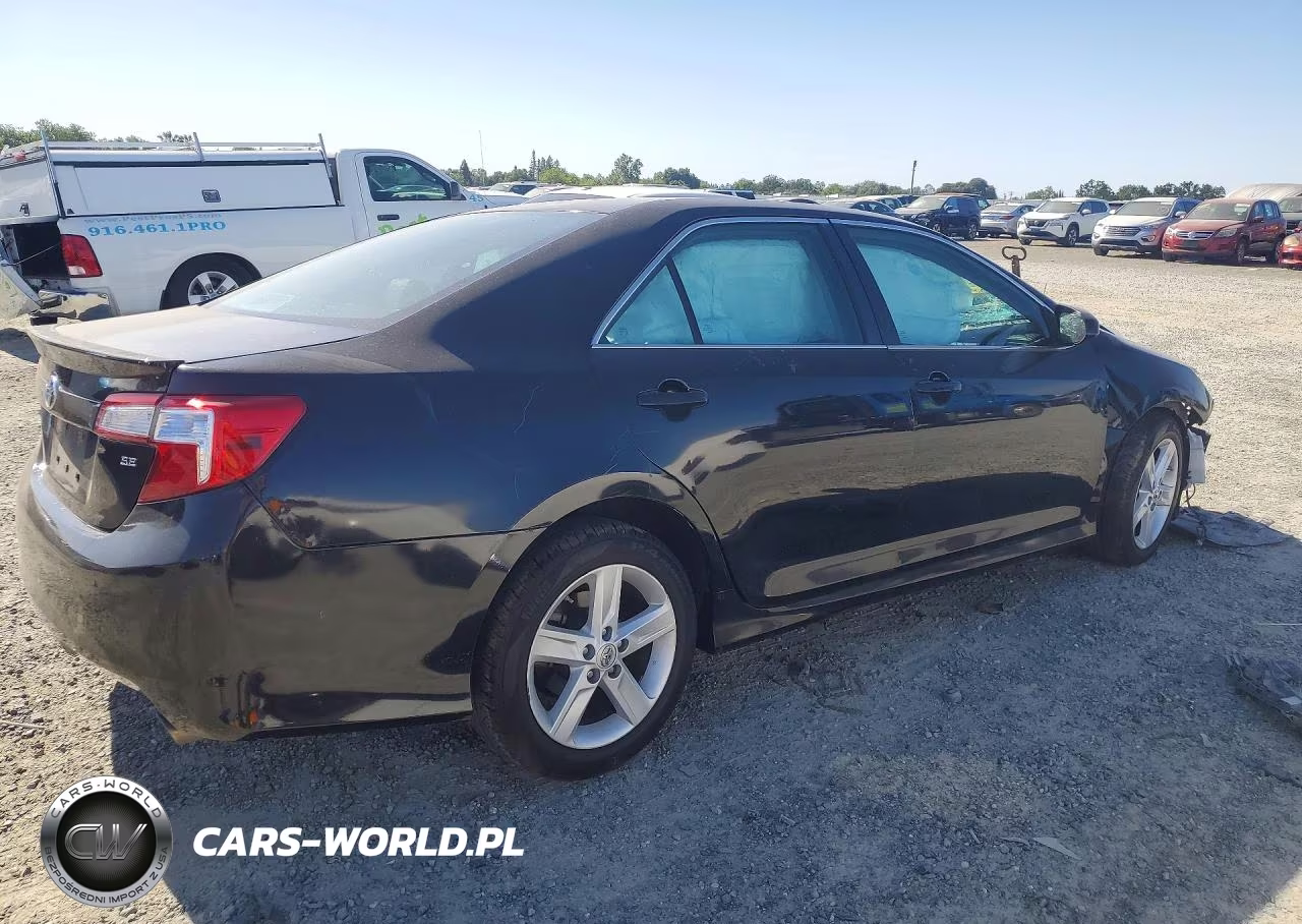 2014 Toyota Camry Se VIN:4T1BF1FKXEU445427 - 3