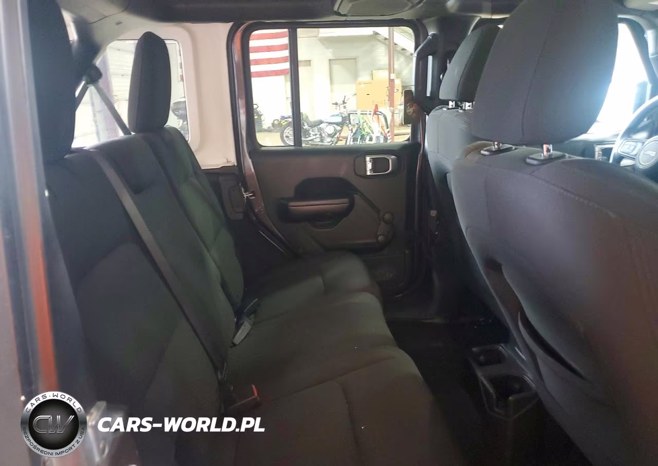 2018 Jeep Wrangler Unlimited Sport VIN:1C4HJXDN6JW179903 - 11