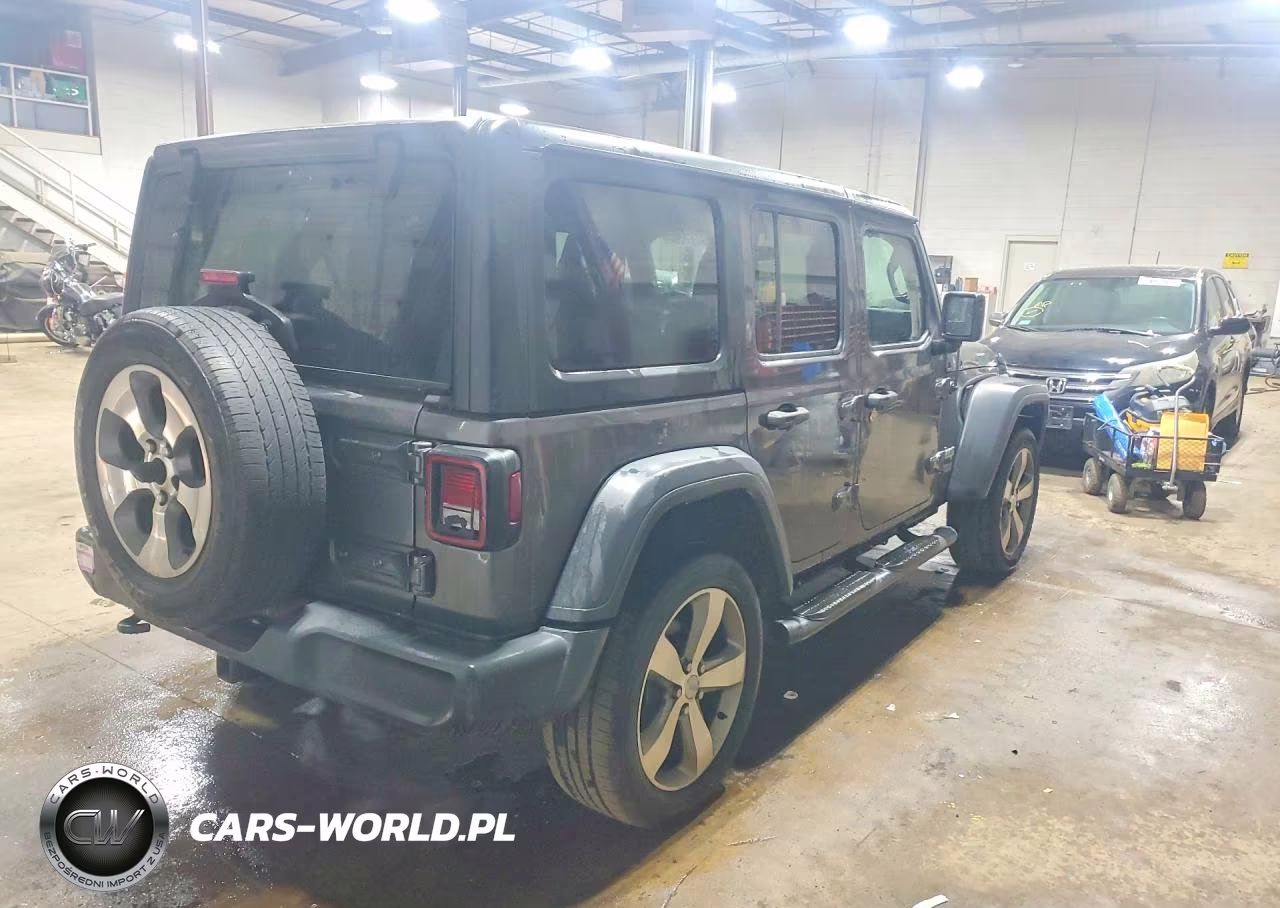 2018 Jeep Wrangler Unlimited Sport VIN:1C4HJXDN6JW179903 - 3