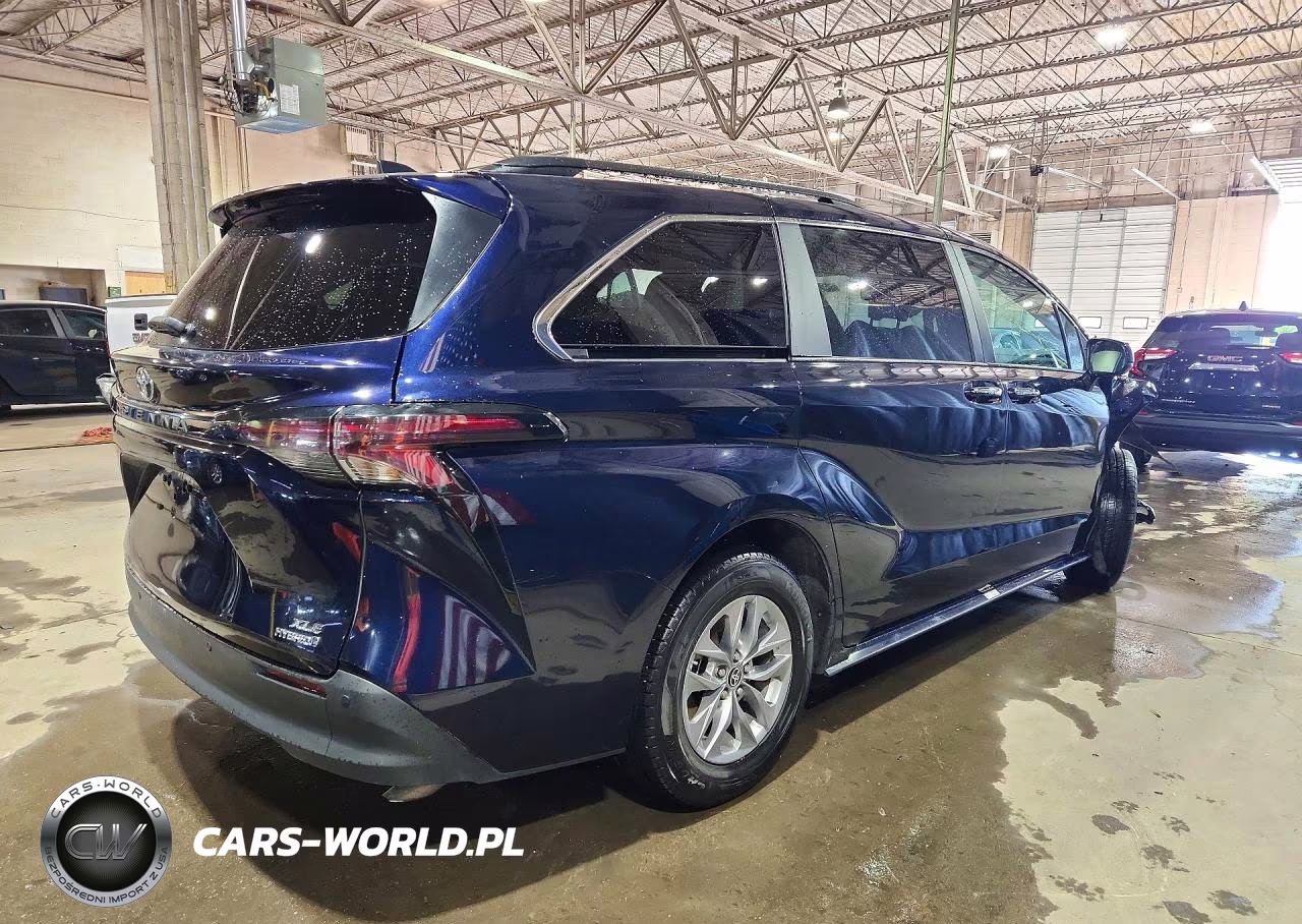 2024 Toyota Sienna Xle VIN:5TDYRKEC1RS215663 - 3