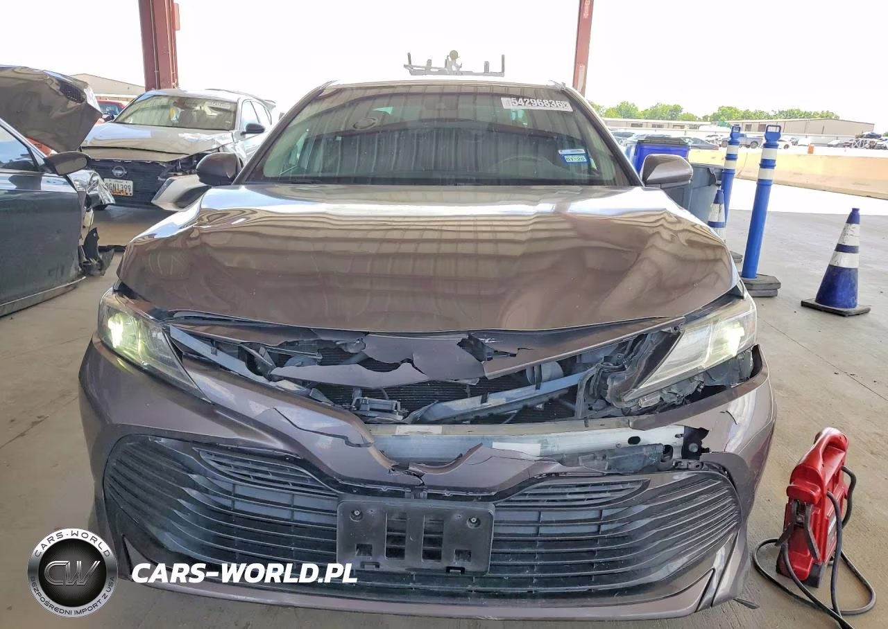 2020 Toyota Camry Le VIN:4T1C11AKXLU998666 - 5