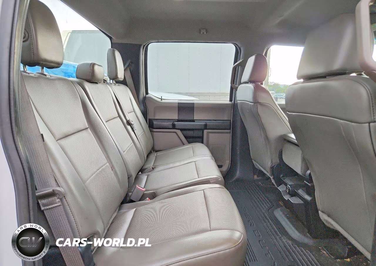 2017 Ford F550 Super Duty VIN:1FD0W5HT8HEF18572 - 10