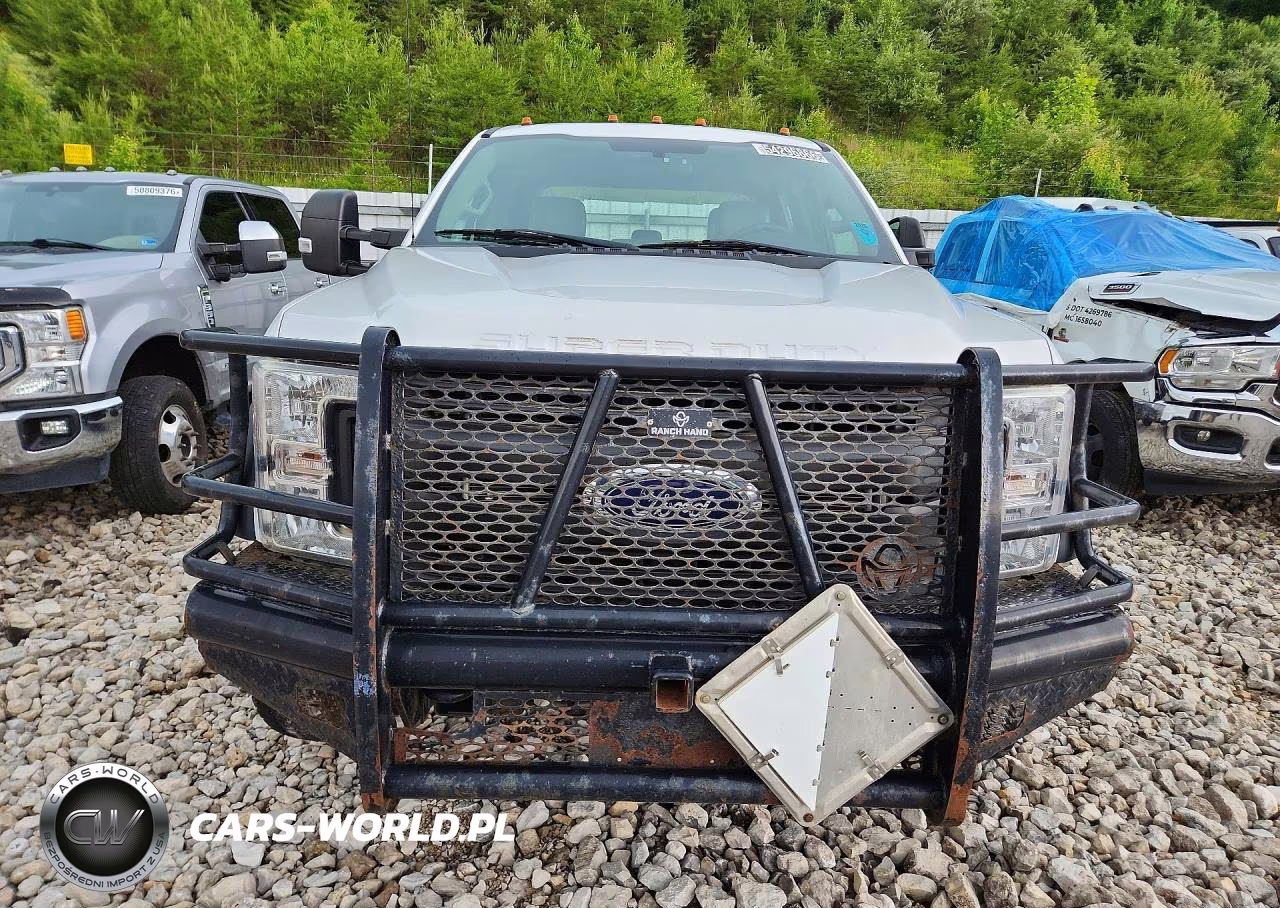 2017 Ford F550 Super Duty VIN:1FD0W5HT8HEF18572 - 5