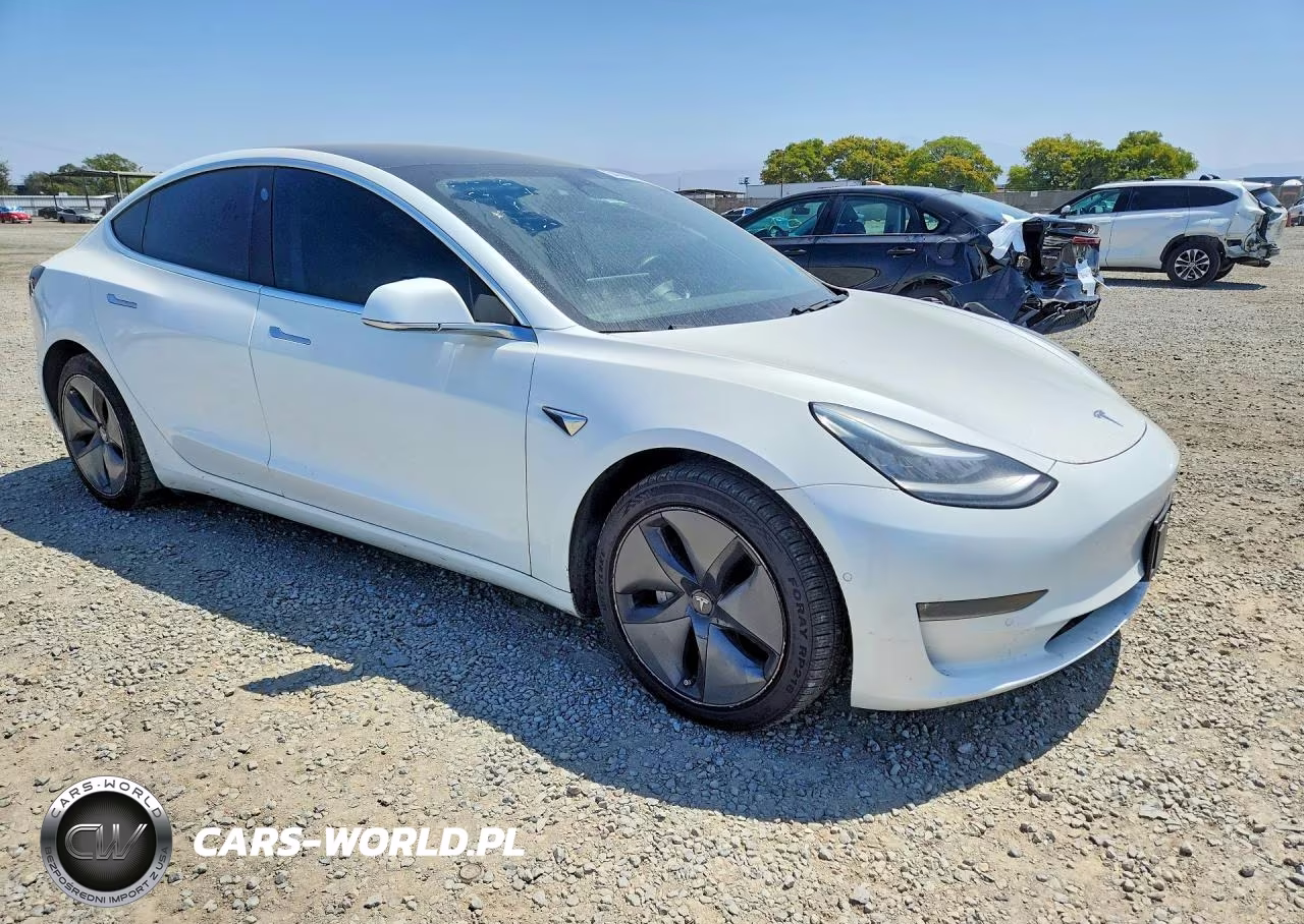 2020 Tesla Model 3 VIN:5YJ3E1EB5LF636532 - 4