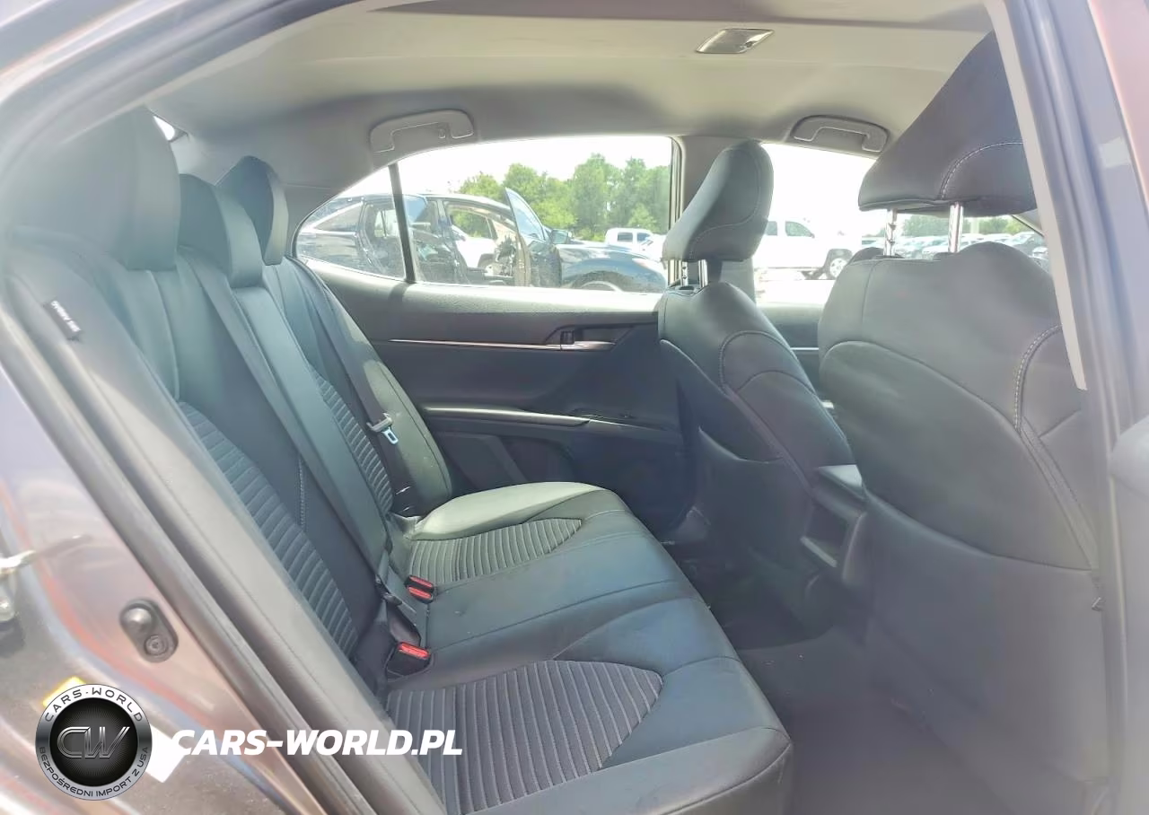 2018 Toyota Camry Se VIN:4T1B11HK2JU650438 - 10