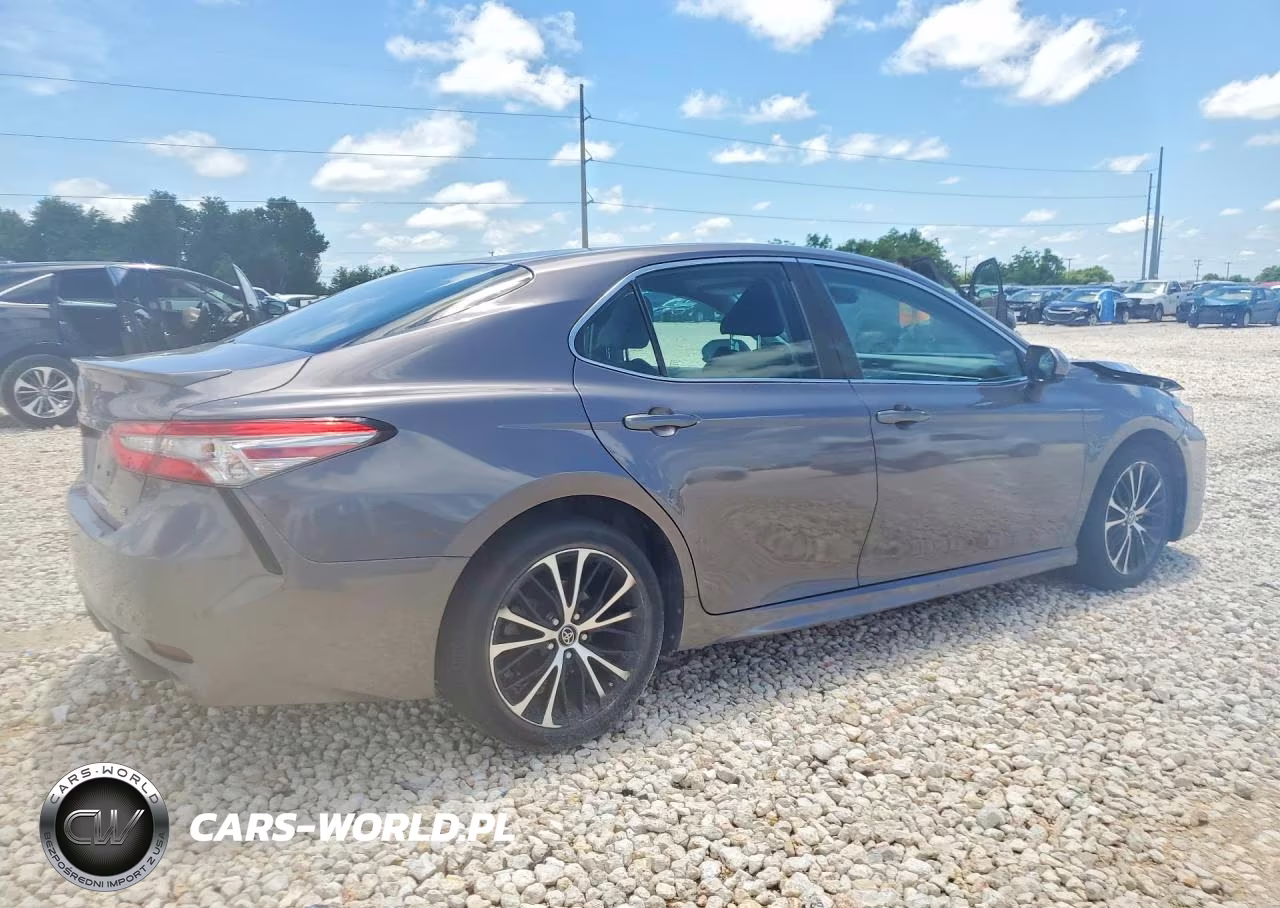2018 Toyota Camry Se VIN:4T1B11HK2JU650438 - 3