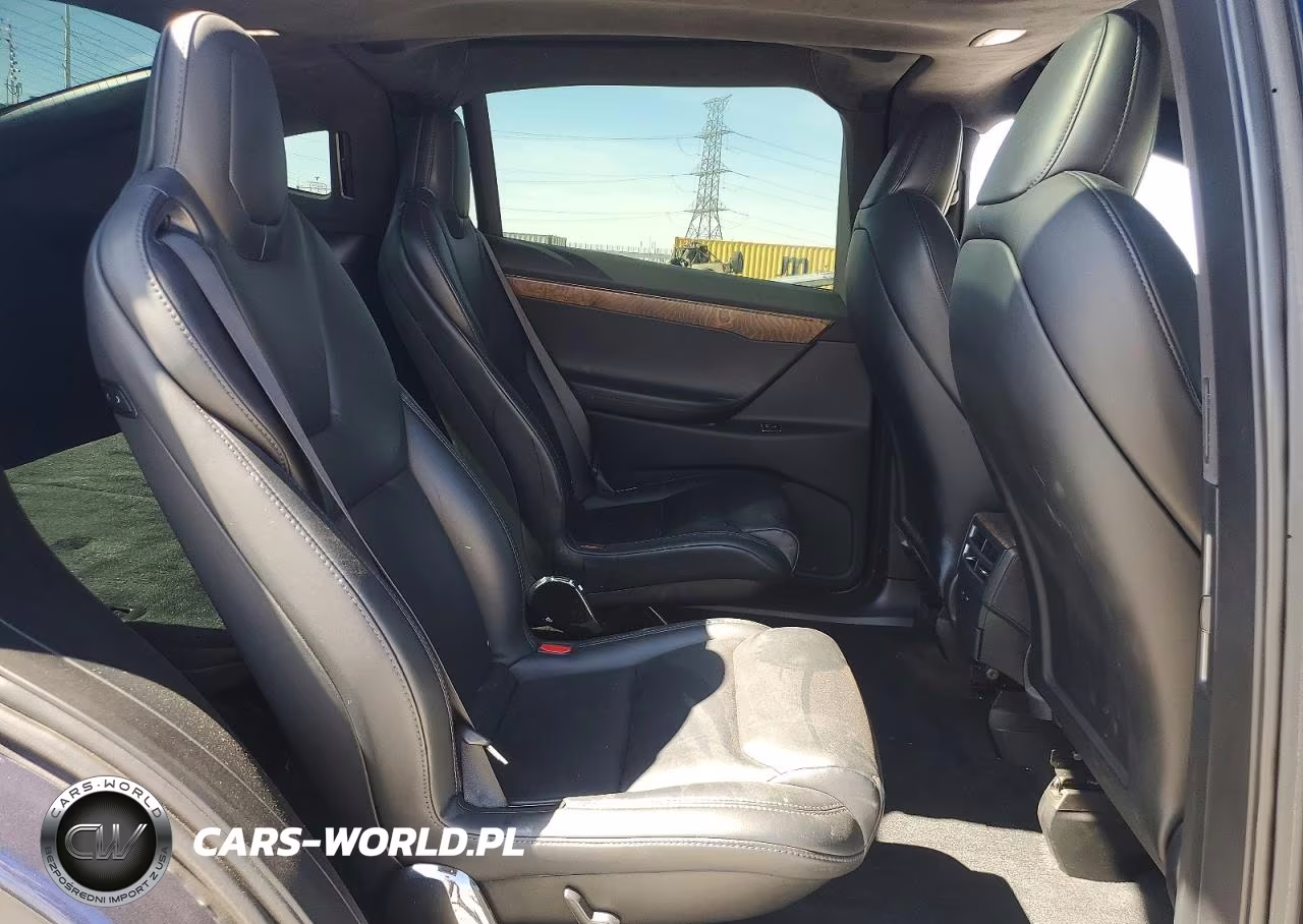 2020 Tesla Model X VIN:5YJXCBE21LF245908 - 11