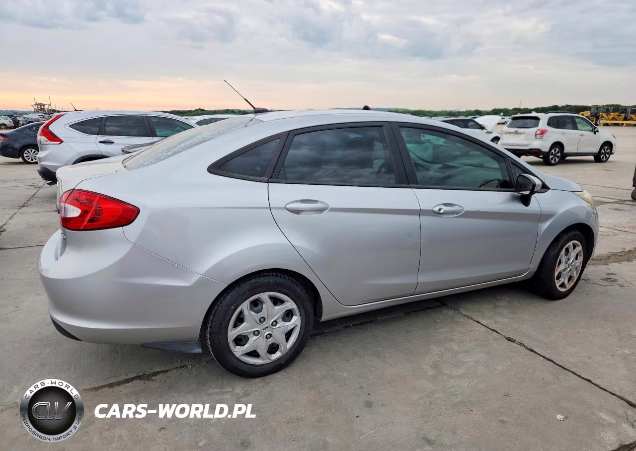 2012 Ford Fiesta S VIN:3FADP4AJ1CM126175 - 3