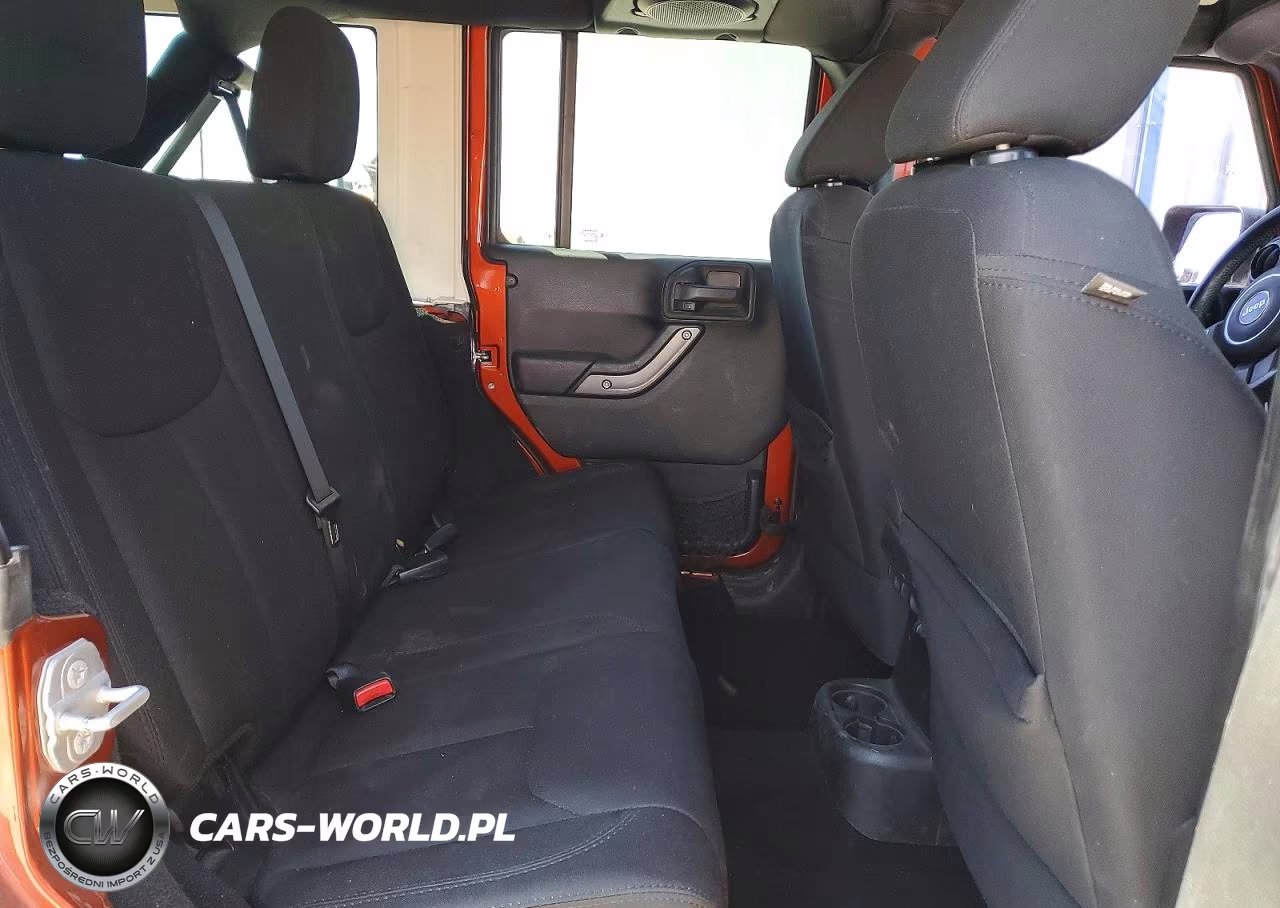2014 Jeep Wrangler Unlimited Sport VIN:1C4HJWDG2EL250307 - 11