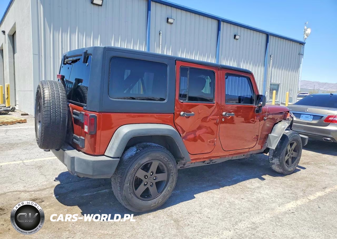 2014 Jeep Wrangler Unlimited Sport VIN:1C4HJWDG2EL250307 - 3