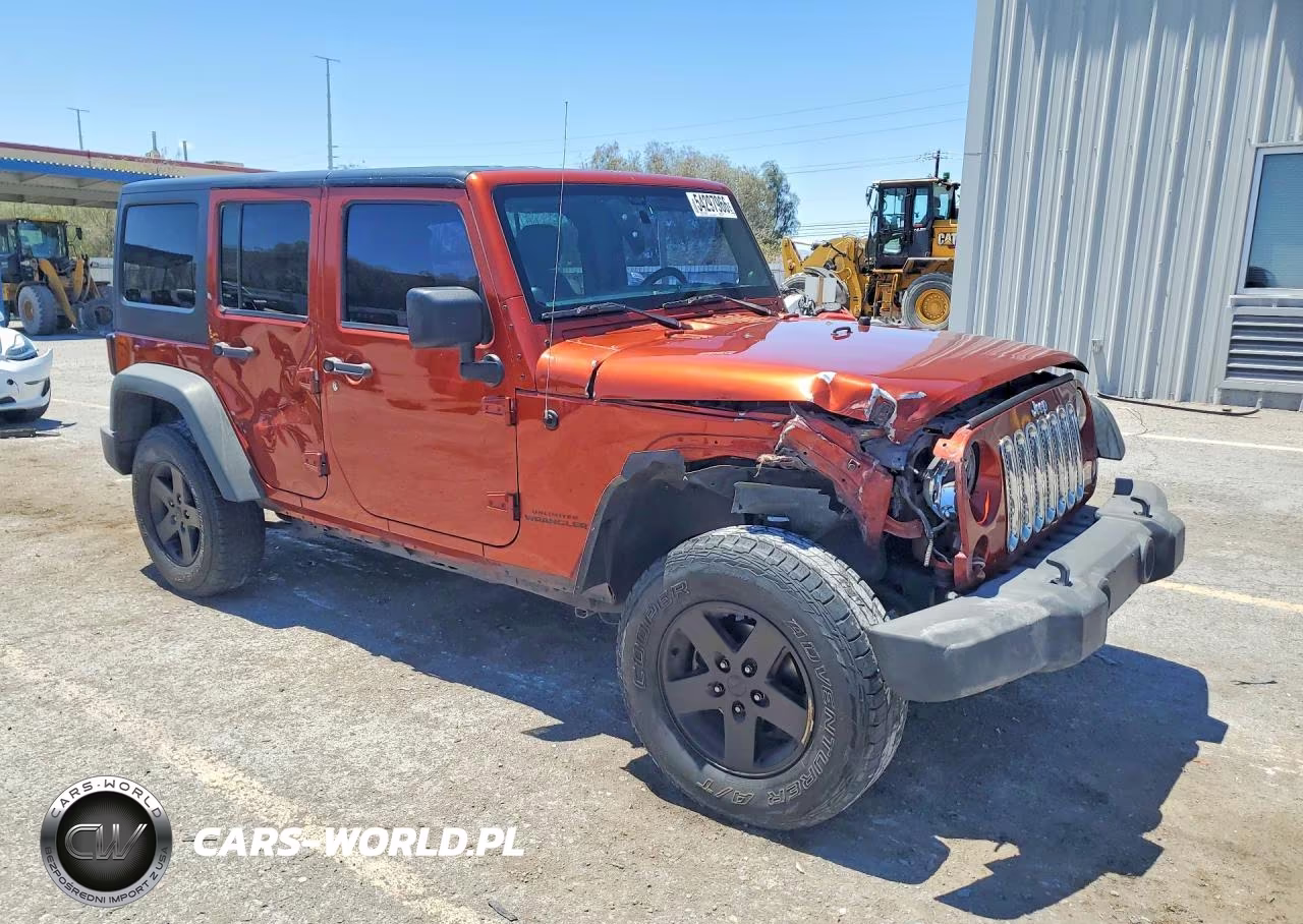 2014 Jeep Wrangler Unlimited Sport VIN:1C4HJWDG2EL250307 - 4