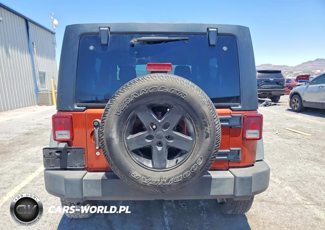 2014 Jeep Wrangler Unlimited Sport VIN:1C4HJWDG2EL250307 - 6