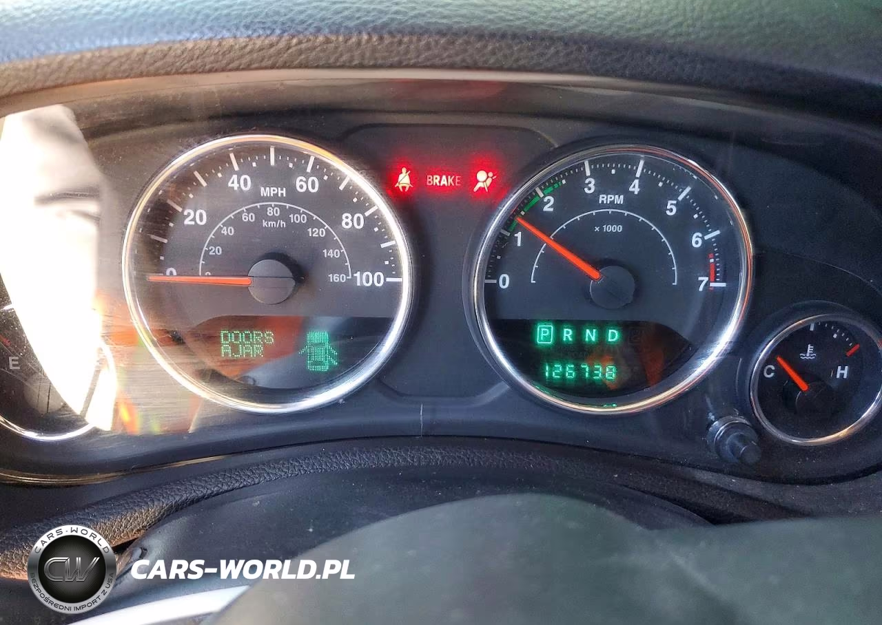 2014 Jeep Wrangler Unlimited Sport VIN:1C4HJWDG2EL250307 - 9