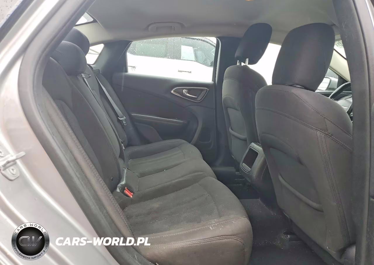 2015 Chrysler 200 Limited VIN:1C3CCCAB9FN560962 - 10