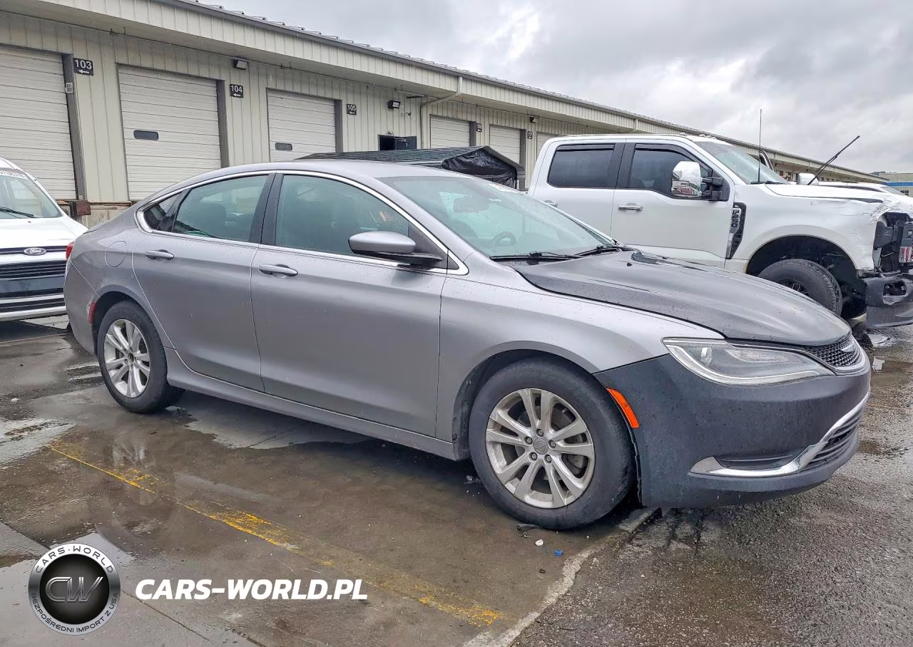 2015 Chrysler 200 Limited VIN:1C3CCCAB9FN560962 - 4