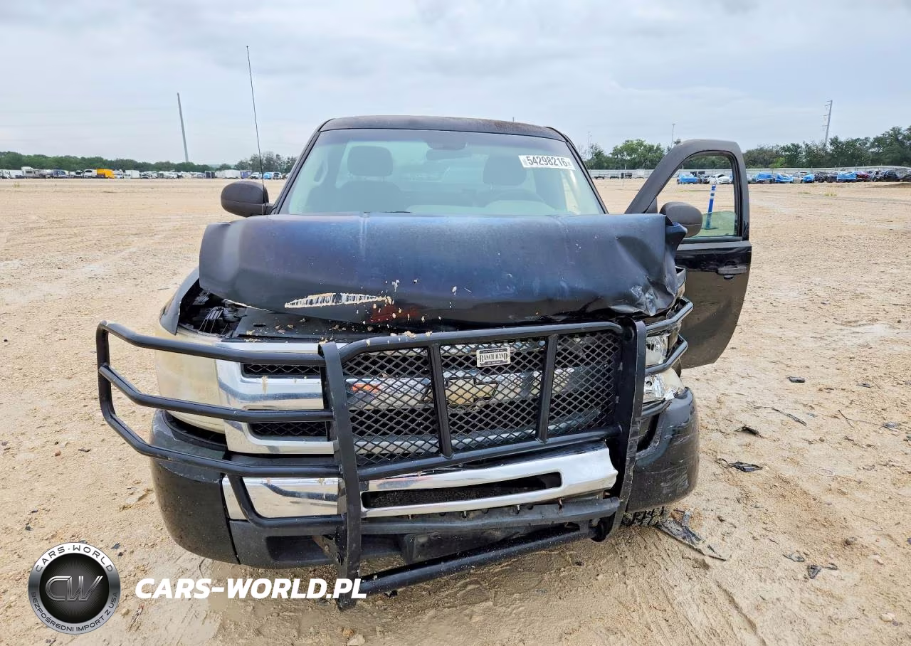 2010 Chevrolet Silverado C1500 VIN:1GCPCPEX6AZ222995 - 5