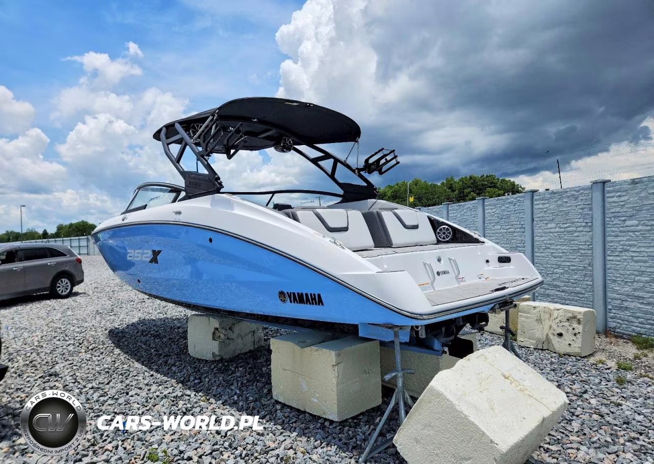 2024 Yamaha Boat 252Xe - Boat VIN:YAMC0522H324 - 3