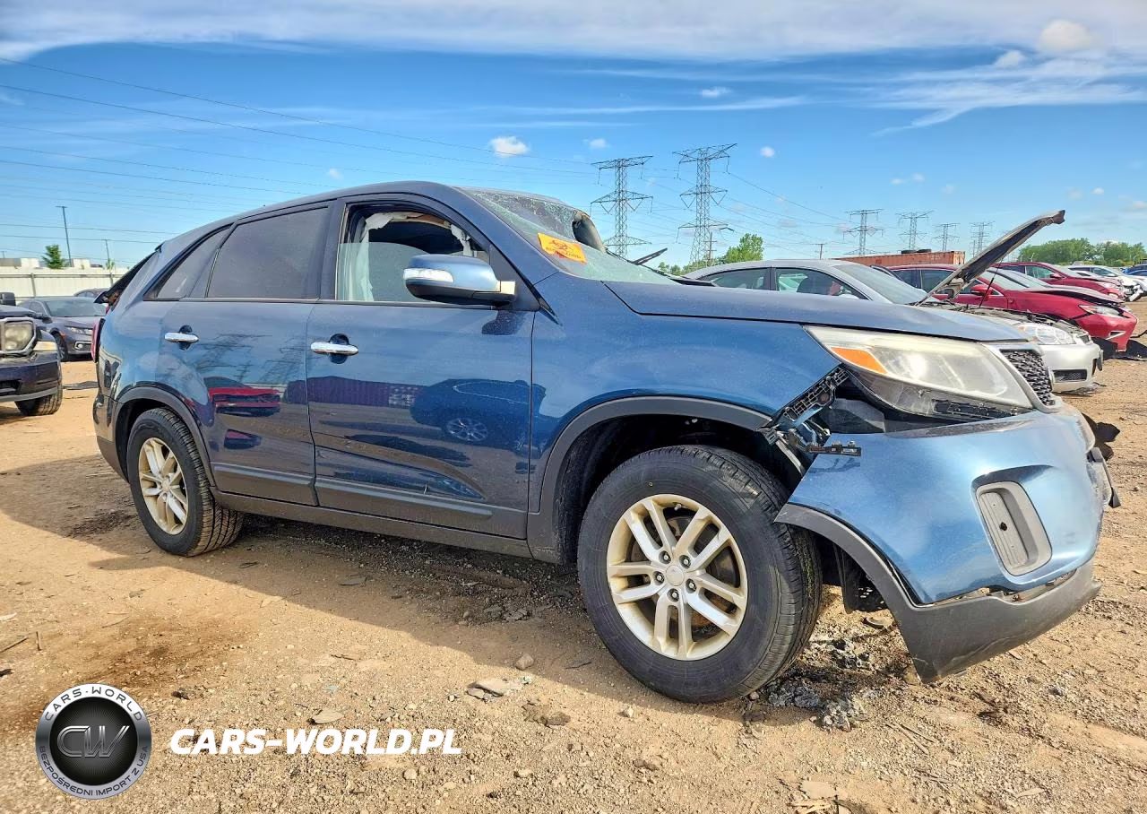 2014 Kia Sorento Lx VIN:5XYKT3A69EG446220 - 4