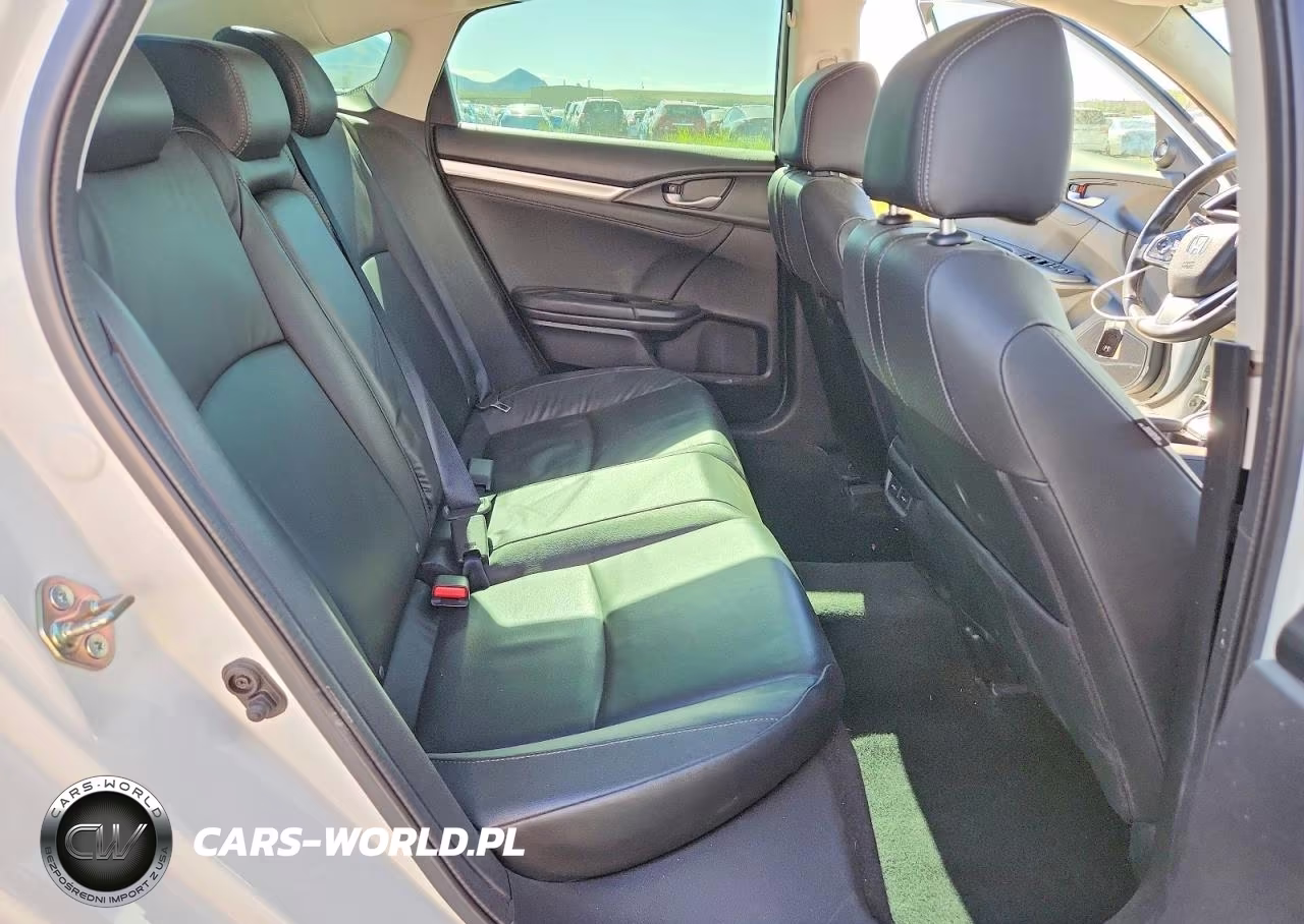 2016 Honda Civic Touring VIN:19XFC1F9XGE030699 - 10