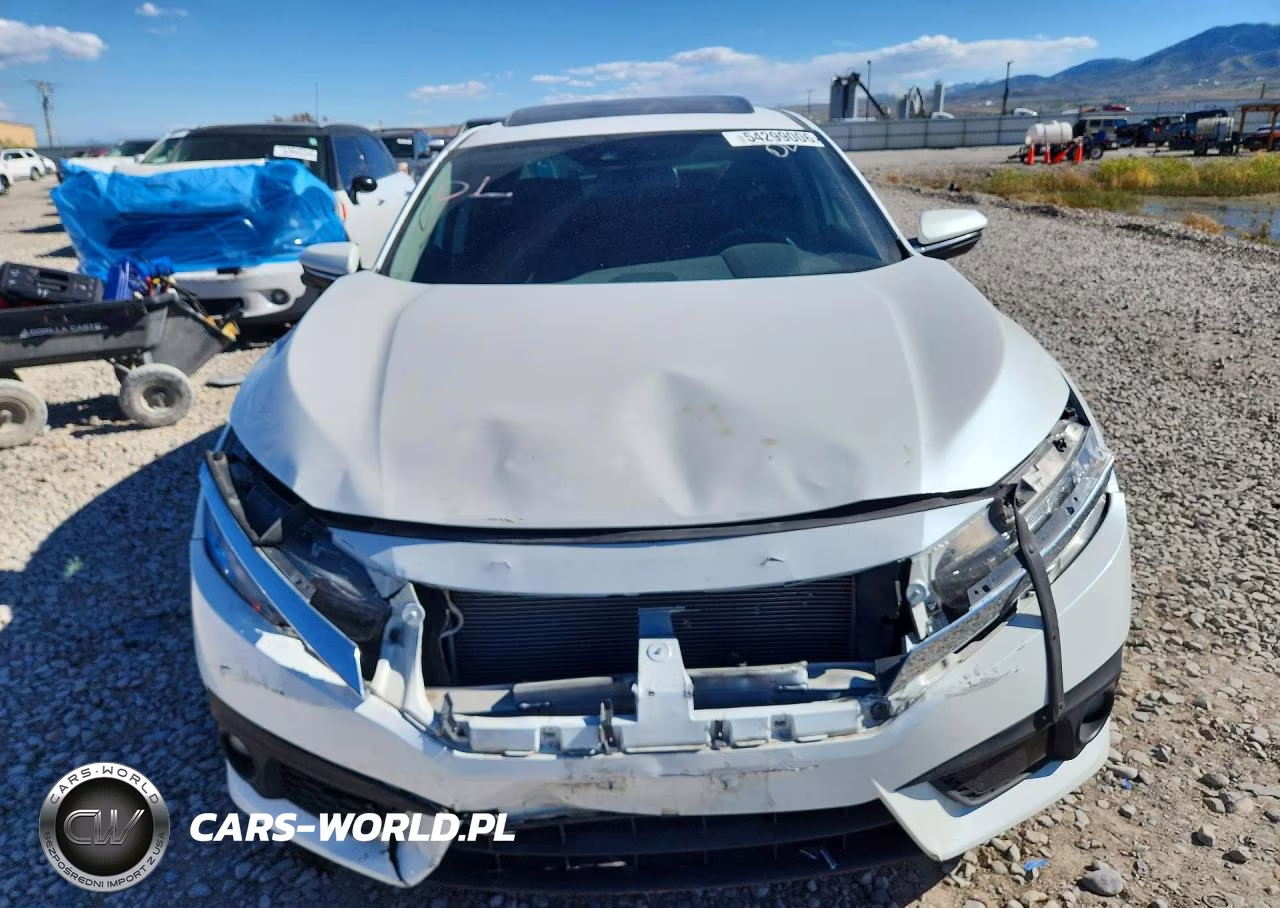2016 Honda Civic Touring VIN:19XFC1F9XGE030699 - 5