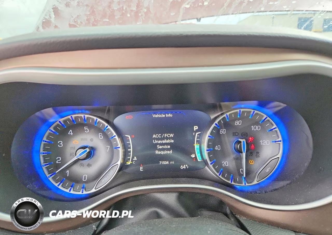 2019 Chrysler Pacifica Touring L VIN:2C4RC1BG2KR549514 - 9