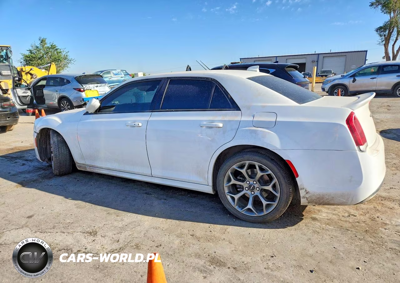 2018 Chrysler 300 VIN:2C3CCABGXJH127327 - 2