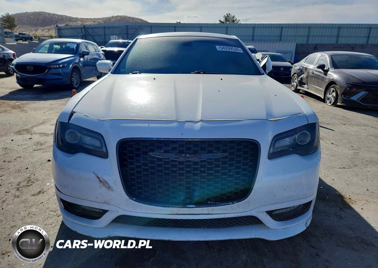 2018 Chrysler 300 VIN:2C3CCABGXJH127327 - 5