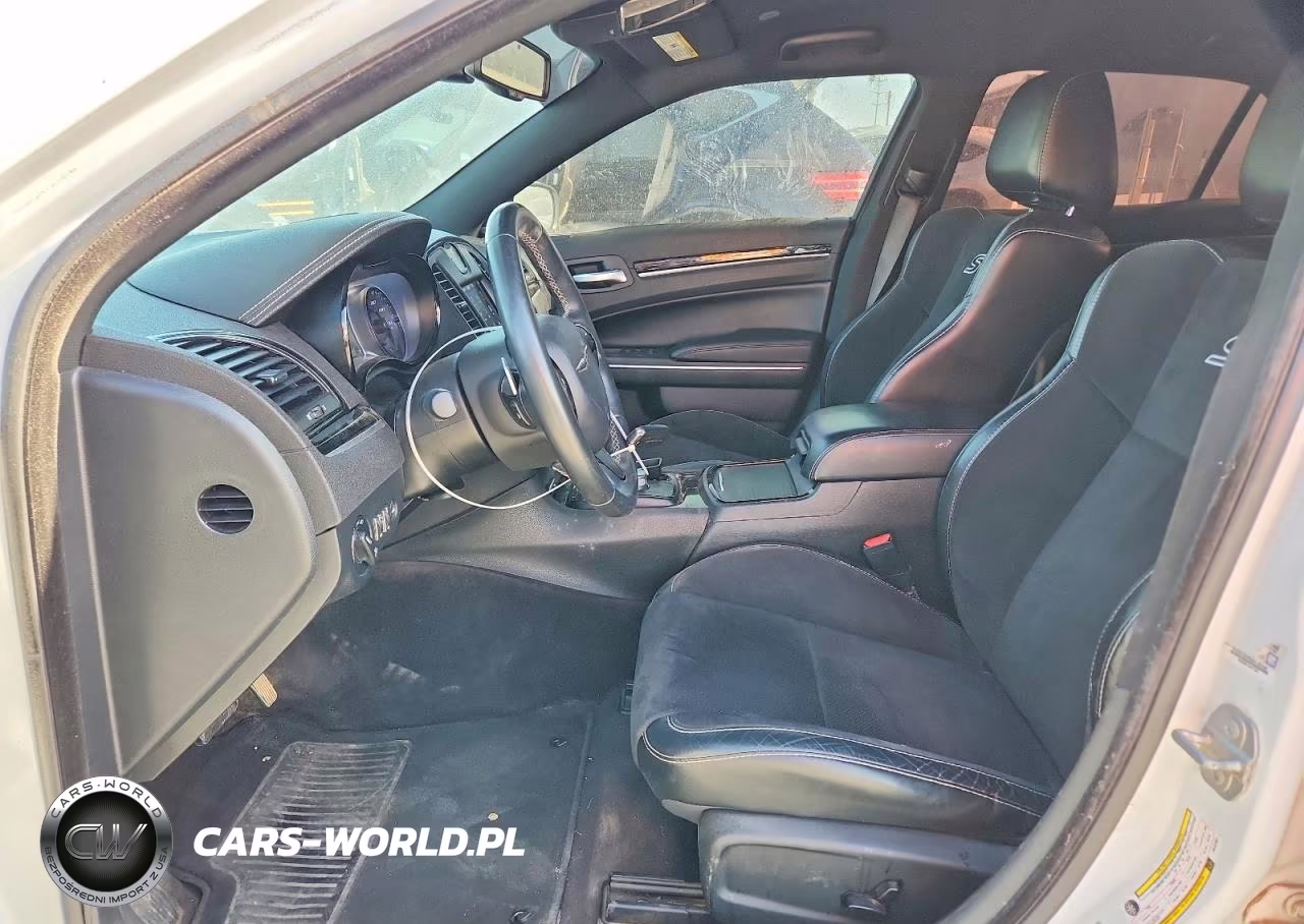 2018 Chrysler 300 VIN:2C3CCABGXJH127327 - 7