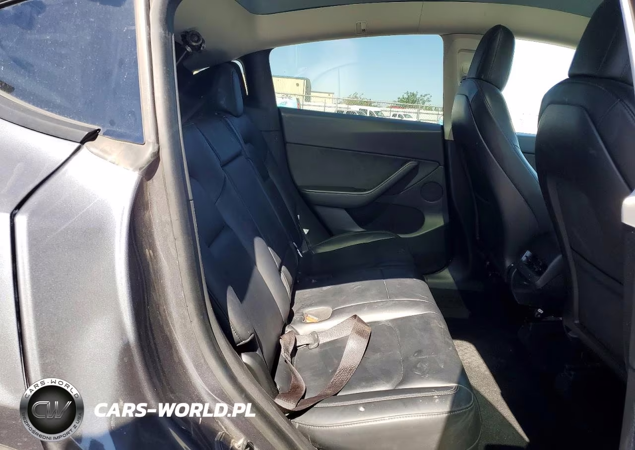 2021 Tesla Model Y VIN:5YJYGDEE4MF063149 - 10
