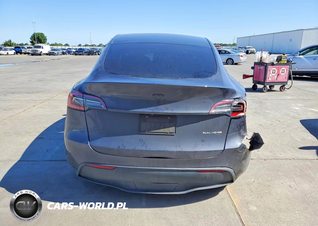 2021 Tesla Model Y VIN:5YJYGDEE4MF063149 - 6