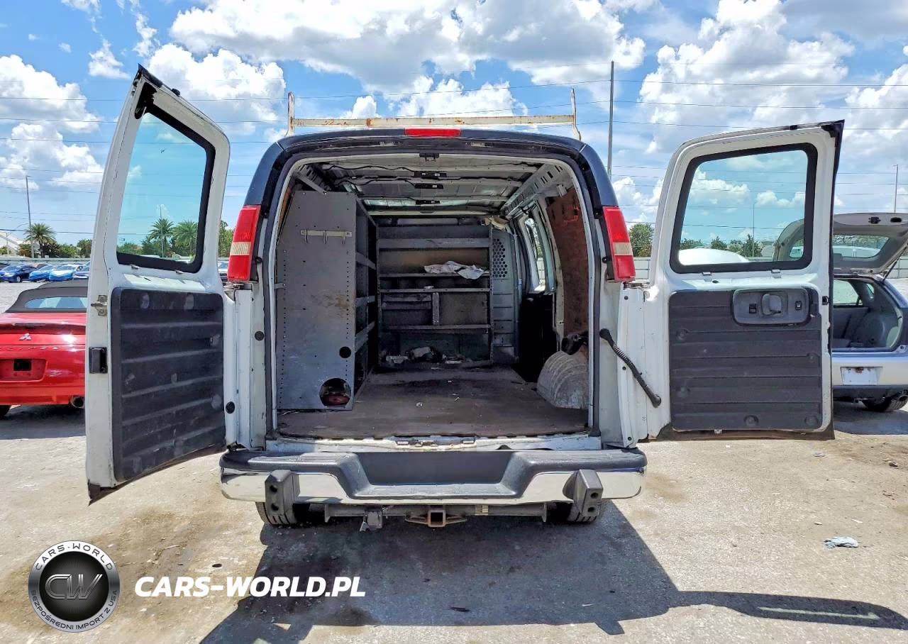 2017 GMC Savana G2500 VIN:1GTW7AFF0H1915153 - 10