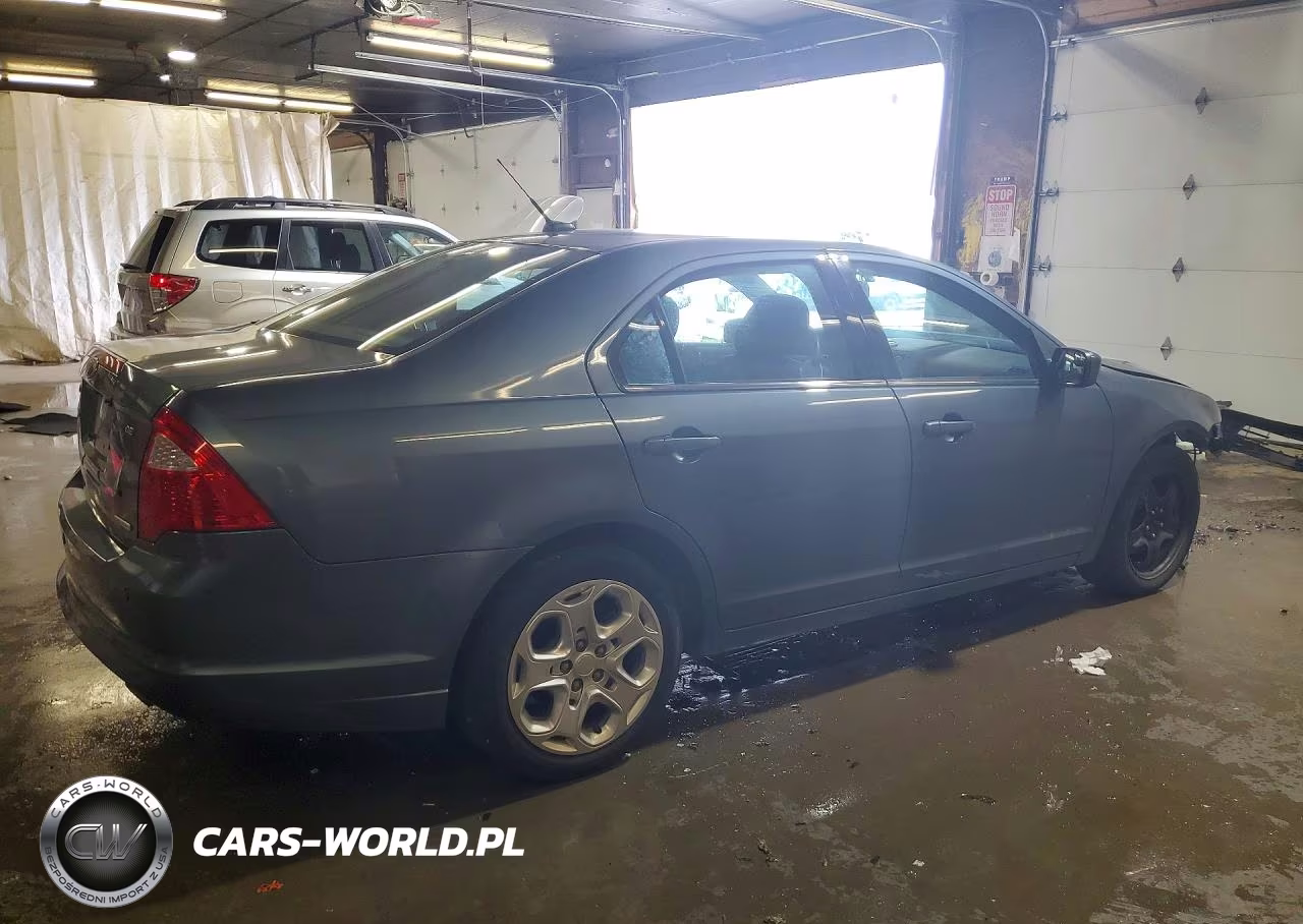 2011 Ford Fusion Se VIN:3FAHP0HG9BR120145 - 3