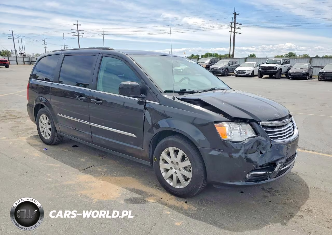 2015 Chrysler Town & Country Touring VIN:2C4RC1BGXFR709211 - 4