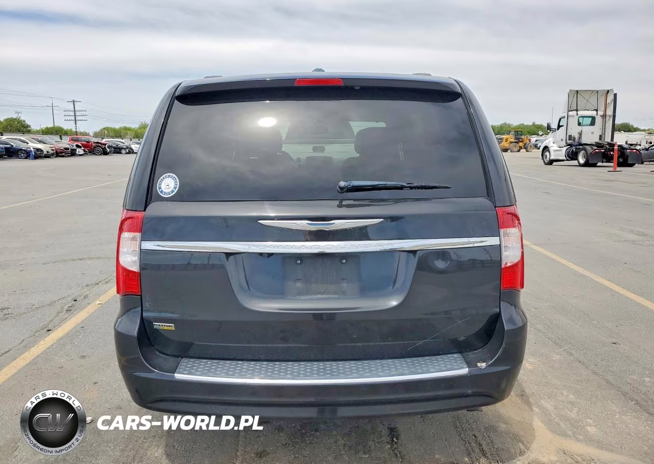 2015 Chrysler Town & Country Touring VIN:2C4RC1BGXFR709211 - 6