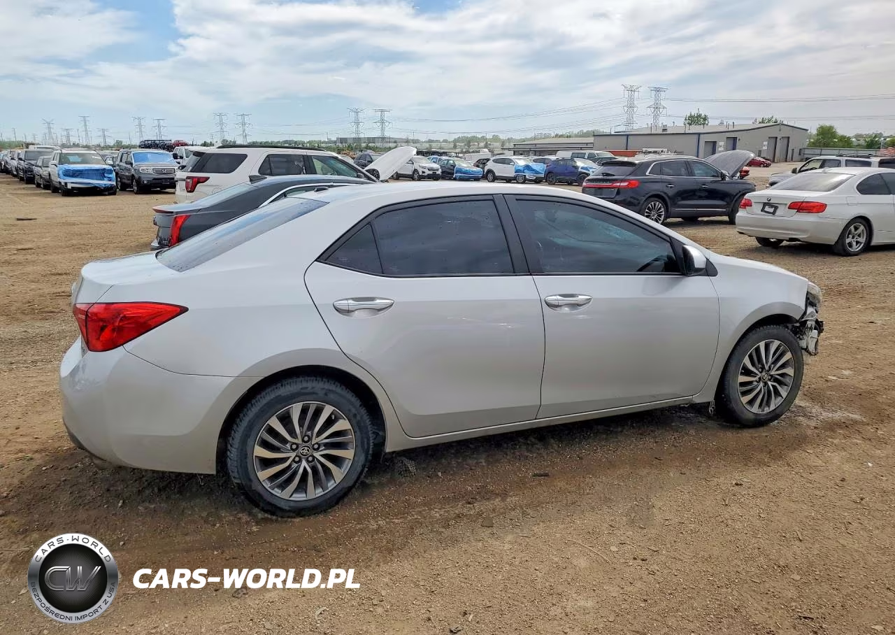 2019 Toyota Corolla Xle VIN:2T1BURHEXKC193008 - 3