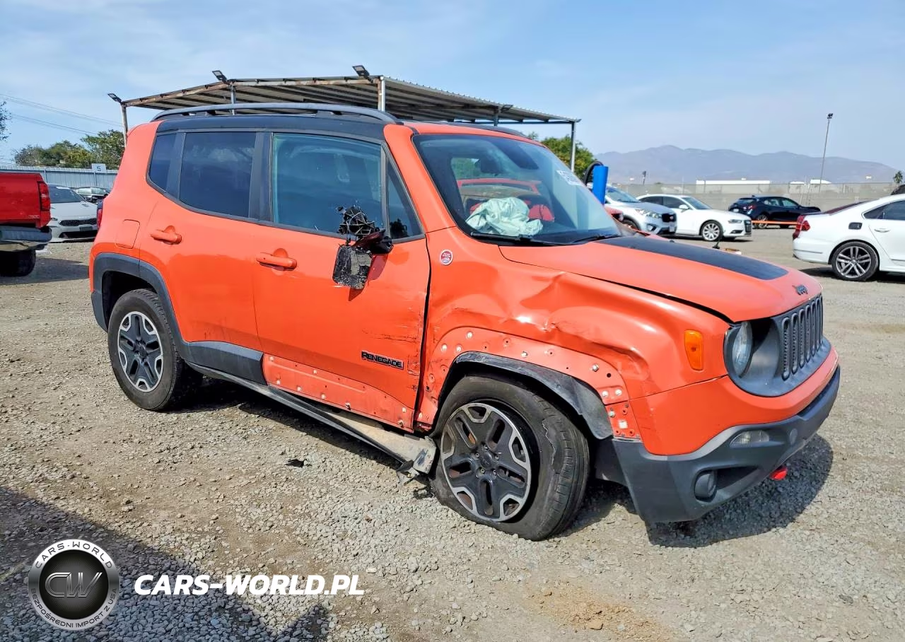 2015 Jeep Renegade Trailhawk VIN:ZACCJBCT8FPB91407 - 4